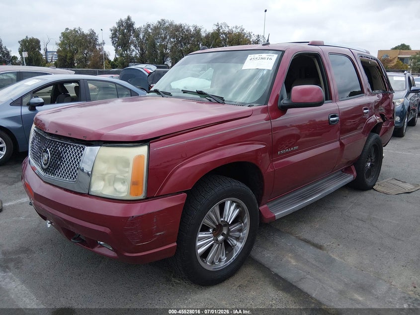 2005 CADILLAC ESCALADE auction photo 2