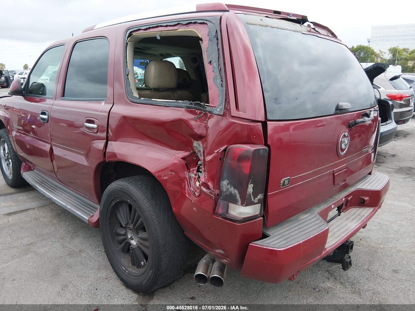 2005 CADILLAC ESCALADE auction photo 6
