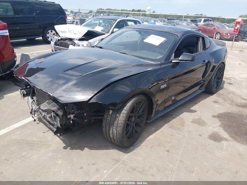 2019 FORD MUSTANG auction photo 2