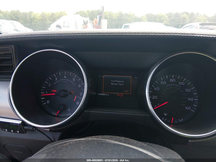 2019 FORD MUSTANG auction photo 7