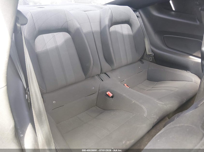 2019 FORD MUSTANG auction photo 8