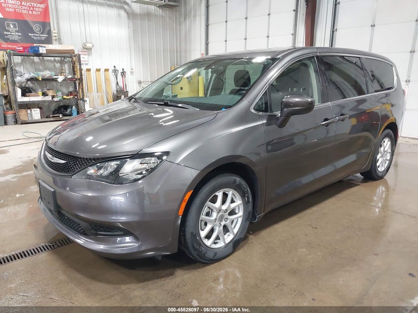 Vin: 2c4rc1cg6nr132433, lot: 46026341, chrysler voyager lx 20222