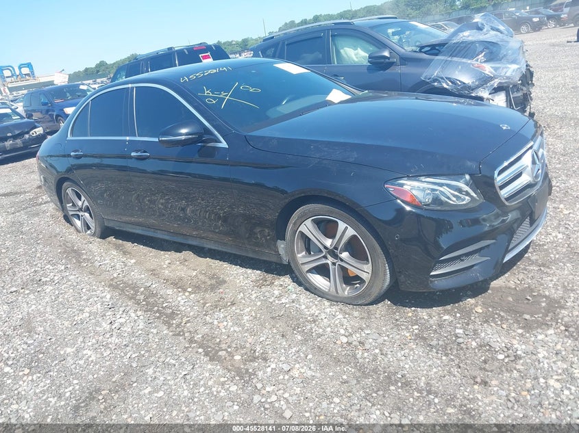 2020 MERCEDES-BENZ E 350 — zdjęcie z aukcji