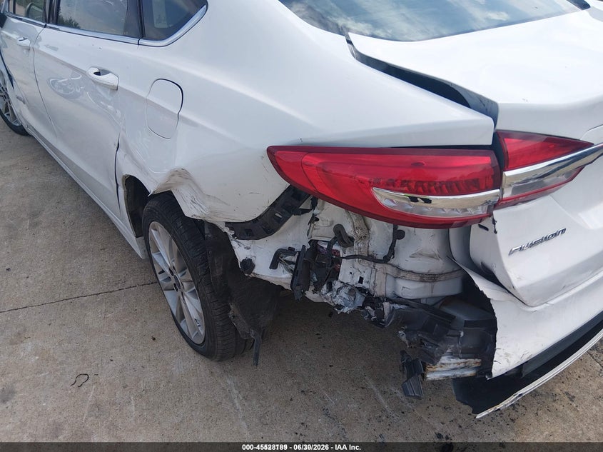 VIN 3FA6P0LU1HR355037 2017 FORD FUSION HYBRID SE