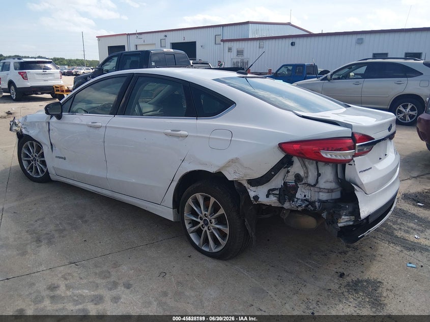 VIN 3FA6P0LU1HR355037 2017 FORD FUSION HYBRID SE
