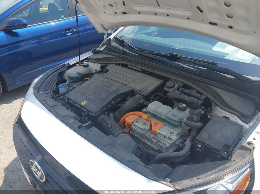 2019 HYUNDAI IONIQ HYBRID BLUE — Фото 10