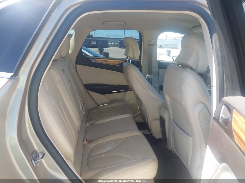 2015 LINCOLN MKC auction photo 8