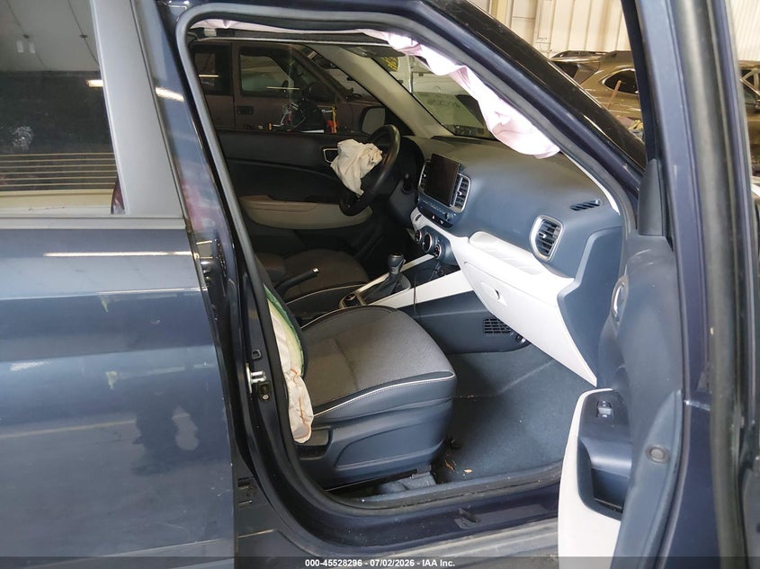 2022 HYUNDAI VENUE auction photo 5
