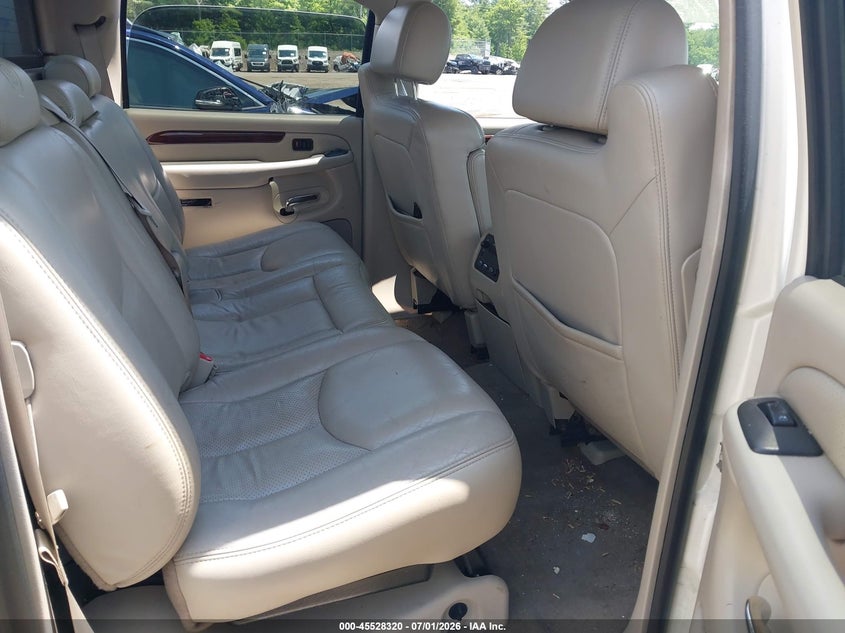 2005 CADILLAC ESCALADE EXT auction photo 8