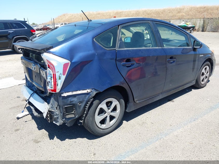 2014 TOYOTA PRIUS auction photo 4