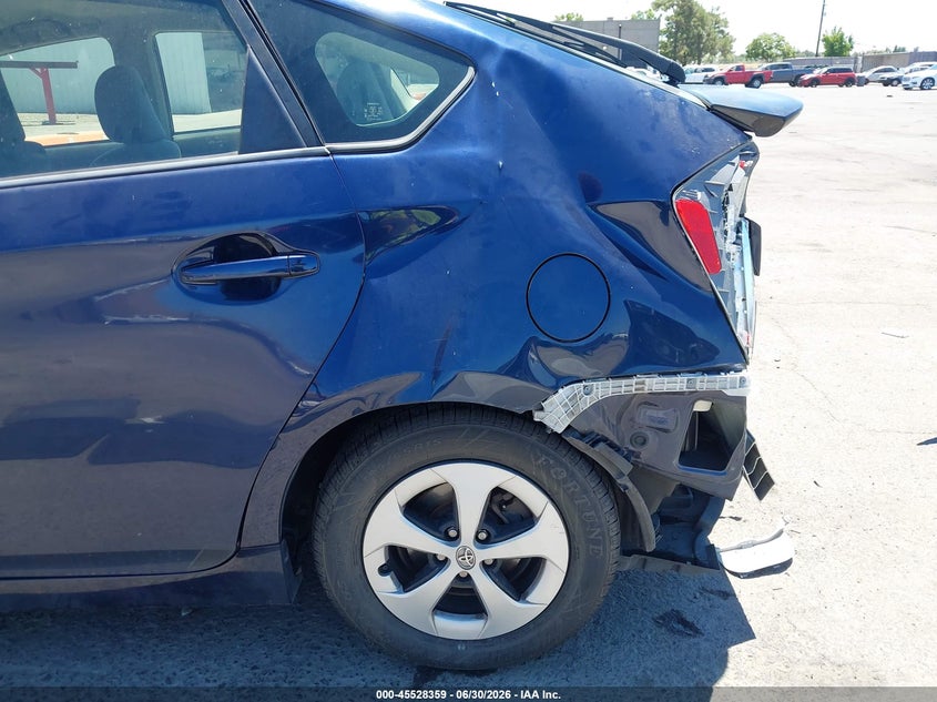2014 TOYOTA PRIUS auction photo 6