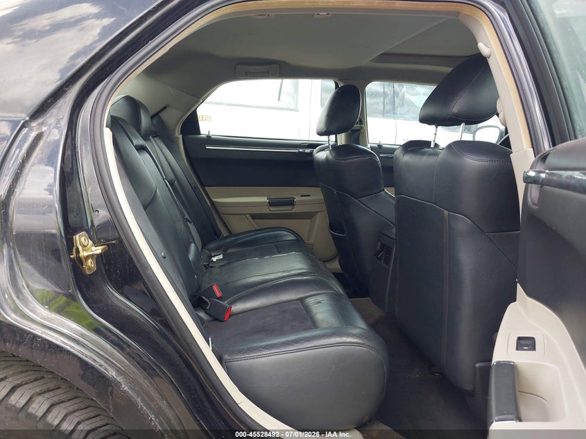 2006 CHRYSLER 300C auction photo 8
