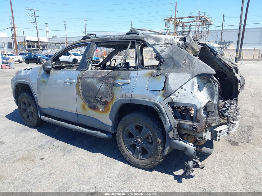 2022 TOYOTA RAV4 auction photo 3