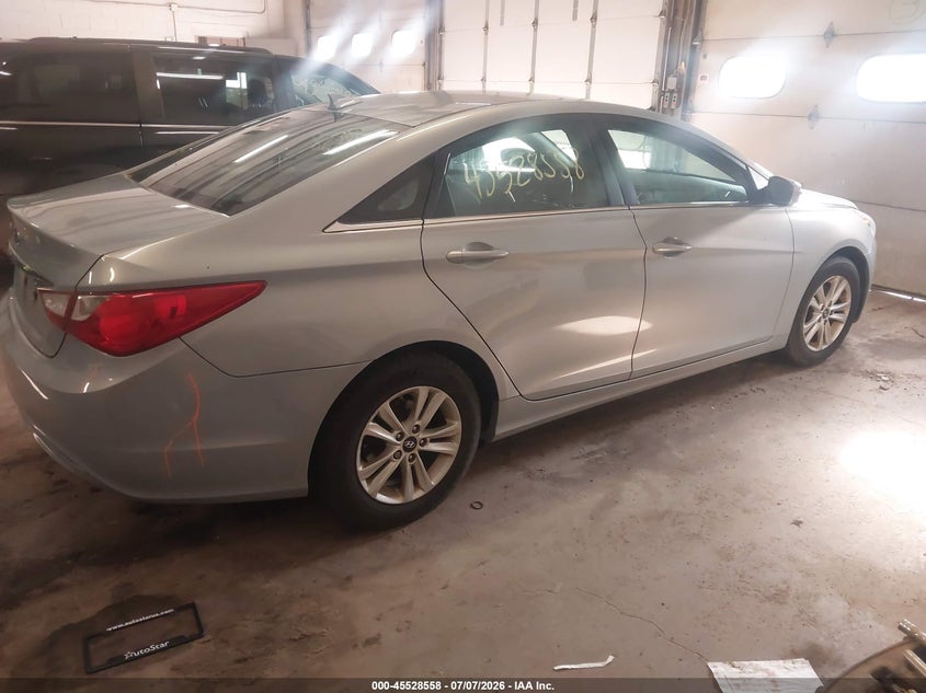 2013 HYUNDAI SONATA SEDAN 2.4L I-4 DI, DOHC, VVT, 198HP