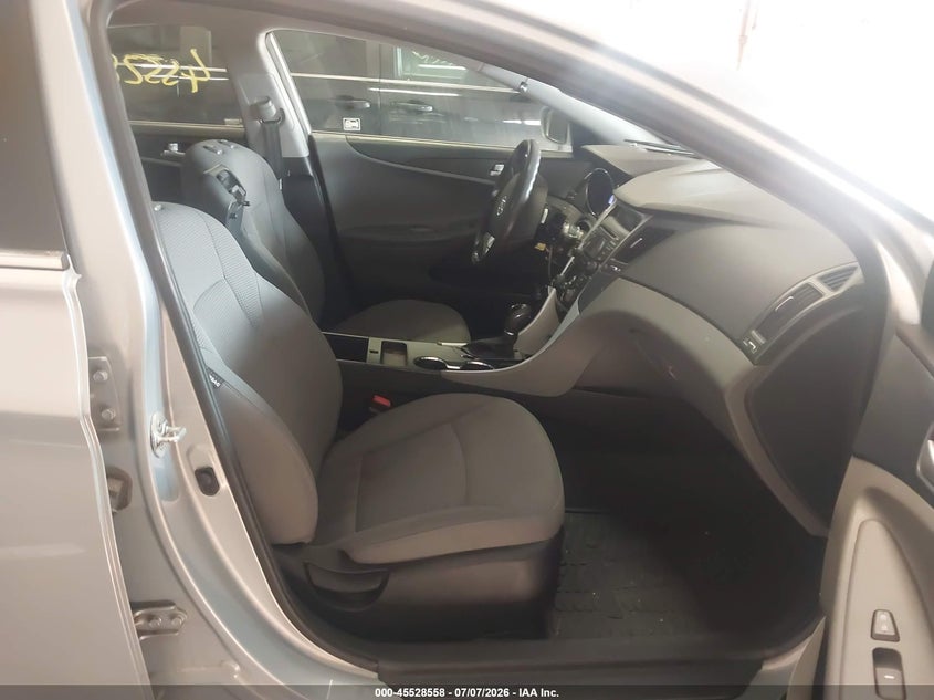 2013 HYUNDAI SONATA SEDAN 2.4L I-4 DI, DOHC, VVT, 198HP
