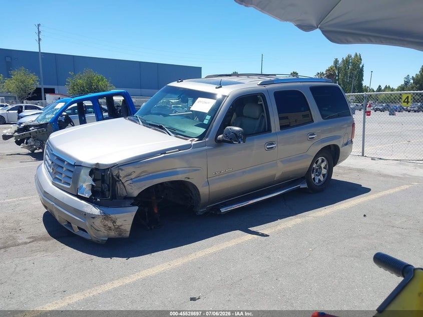 2003 CADILLAC ESCALADE auction photo 2