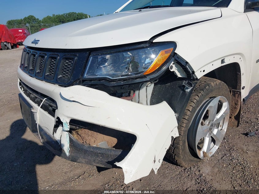 2019 JEEP COMPASS auction photo 6