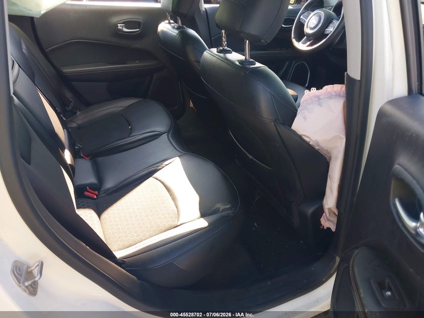 2019 JEEP COMPASS auction photo 8