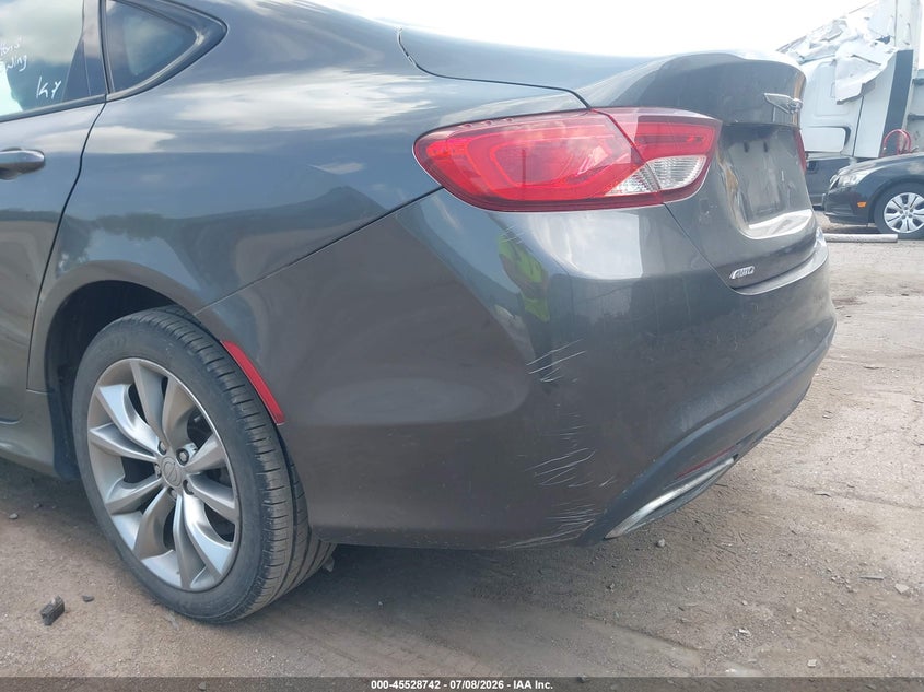 2016 CHRYSLER 200 auction photo 6