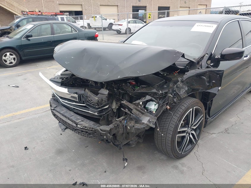 2017 HONDA ACCORD auction photo 6