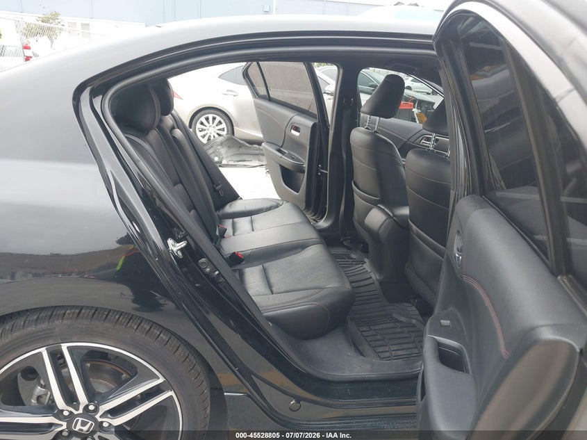 2017 HONDA ACCORD auction photo 8