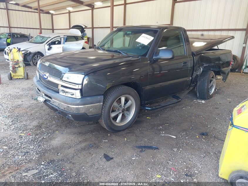 2004 Chevrolet Silverado, Левый бок, IAAI, VIN 1GCEC14VX4Z220935 — фото 2