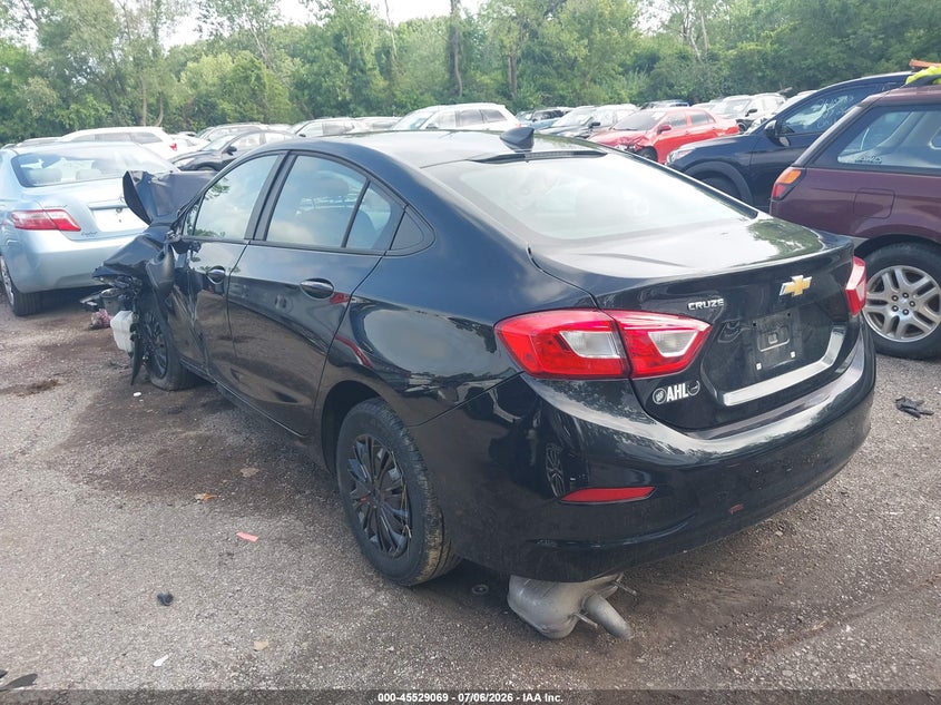 2019 CHEVROLET CRUZE auction photo 3