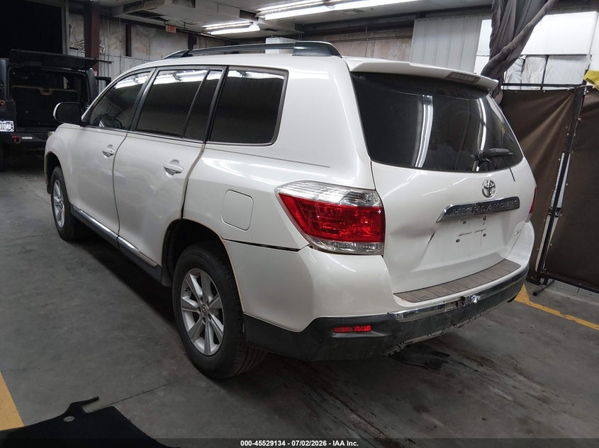 2013 TOYOTA HIGHLANDER auction photo 3