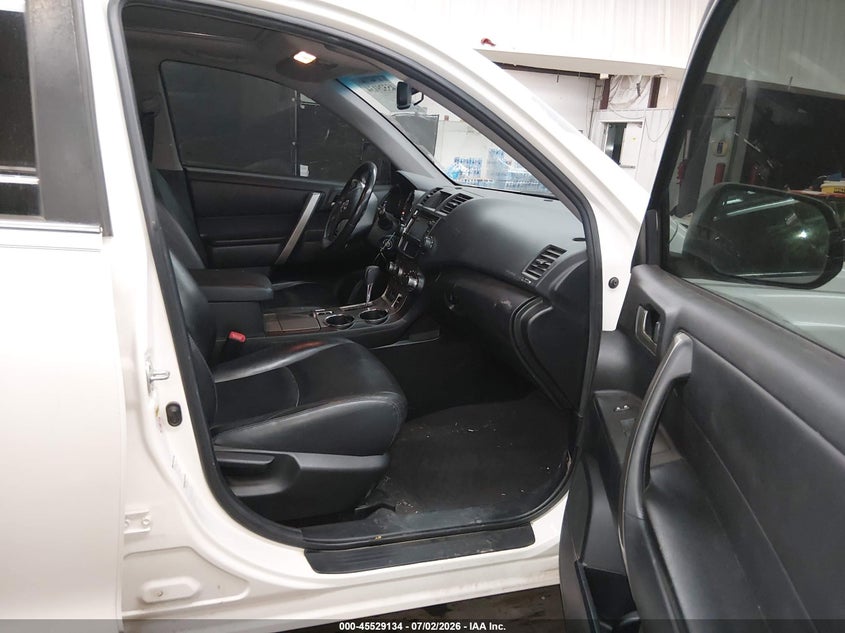 2013 TOYOTA HIGHLANDER auction photo 5