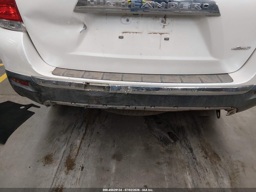 2013 TOYOTA HIGHLANDER auction photo 6