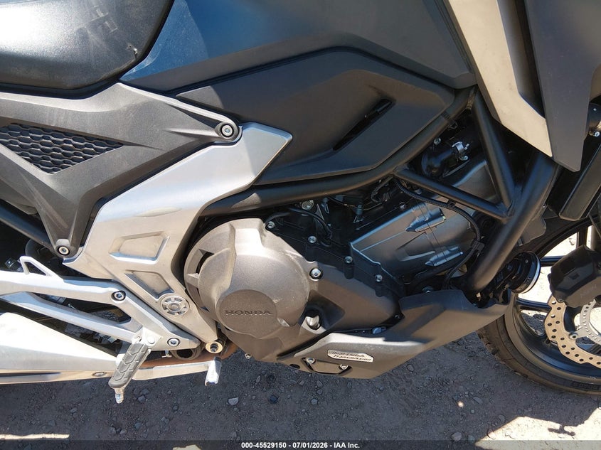 HONDA NC750 2023