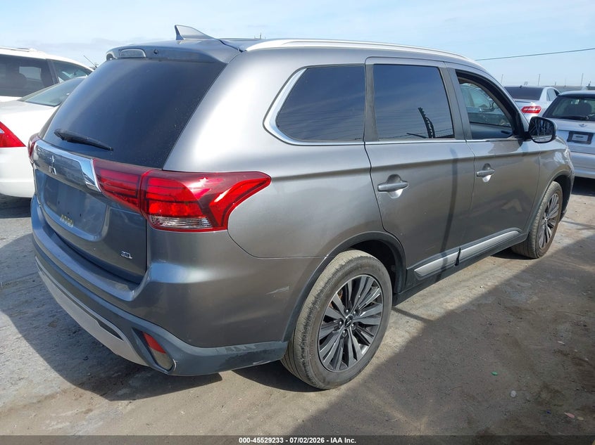 2020 MITSUBISHI OUTLANDER auction photo 4