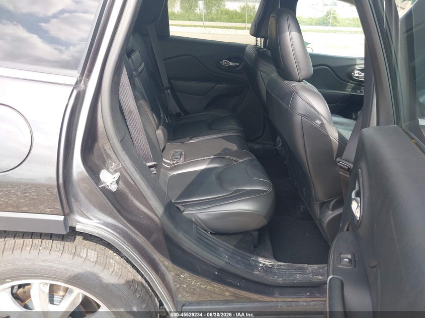 2015 JEEP CHEROKEE auction photo 8