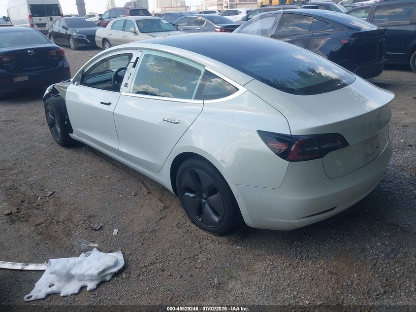 2018 TESLA MODEL 3 auction photo 3