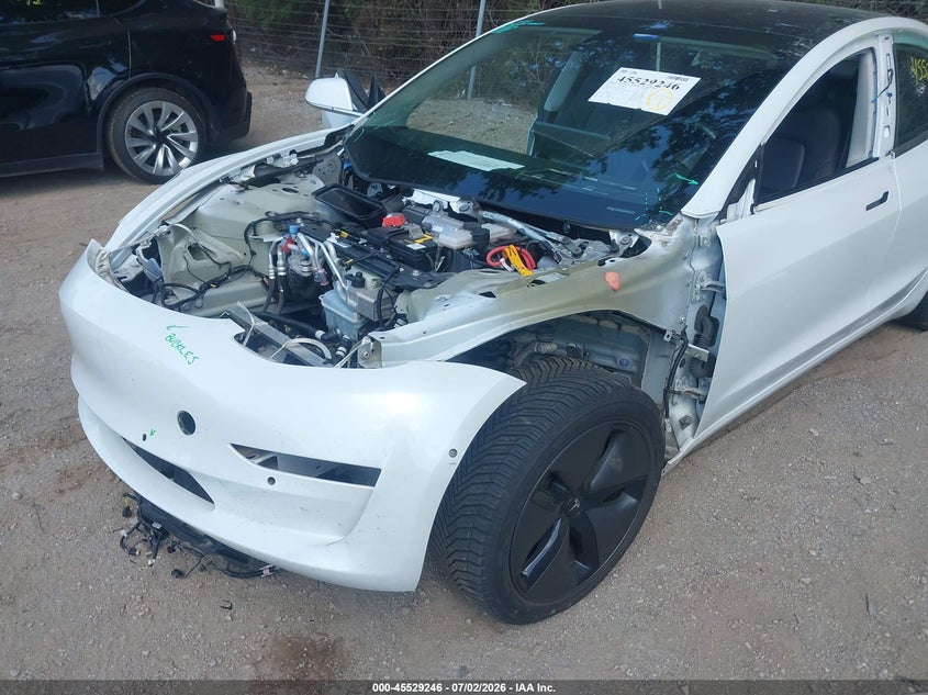 2018 TESLA MODEL 3 auction photo 6