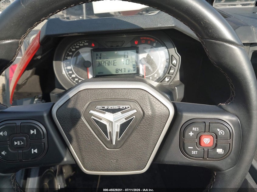 2021 POLARIS SLINGSHOT auction photo 7