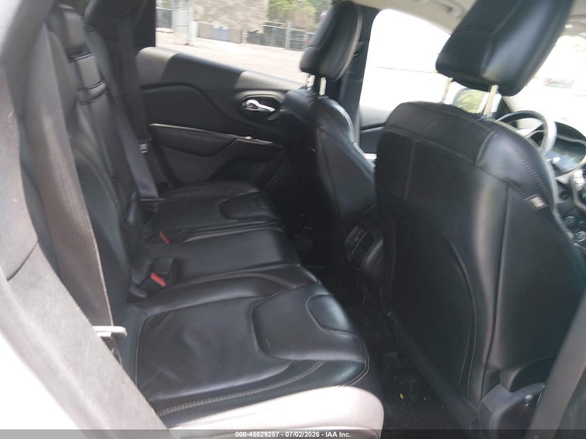 2015 JEEP CHEROKEE auction photo 8