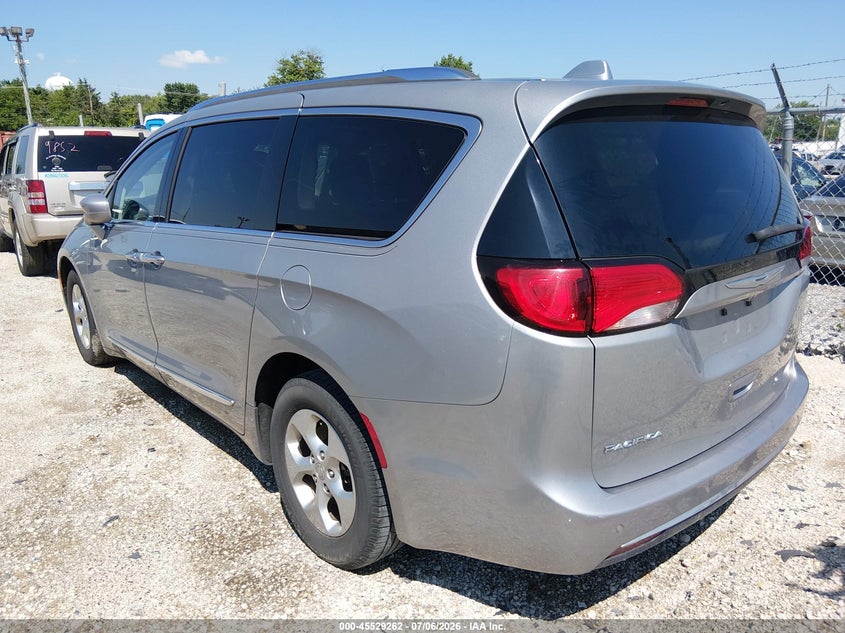 Vin: 2c4rc1eg5hr665701, lot: 46027506, chrysler pacifica touring-l plus 20173