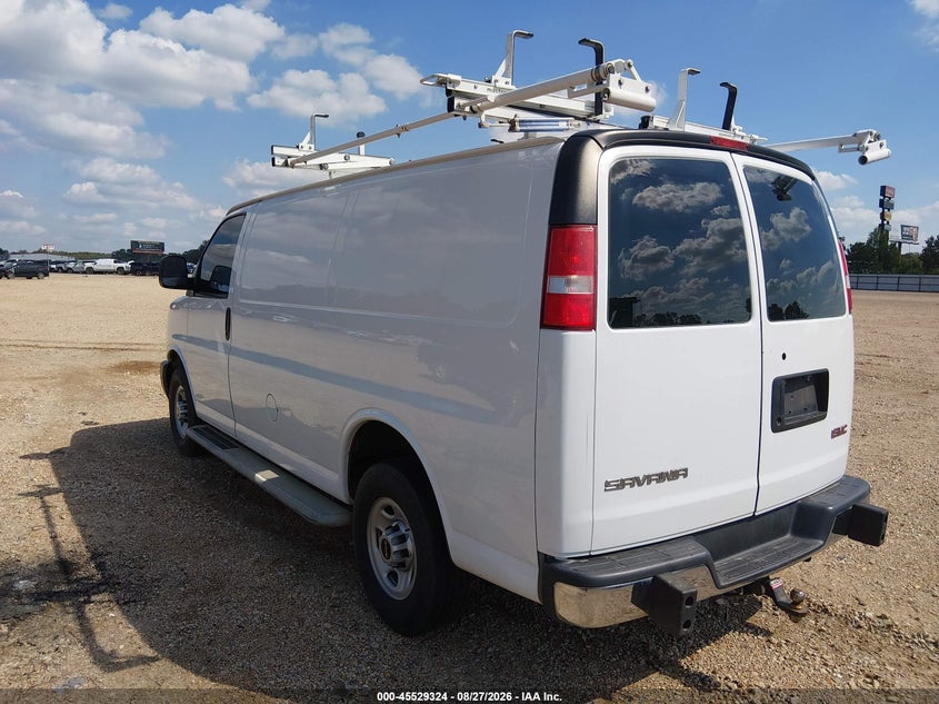 2017 GMC SAVANA 2500 auction photo 3