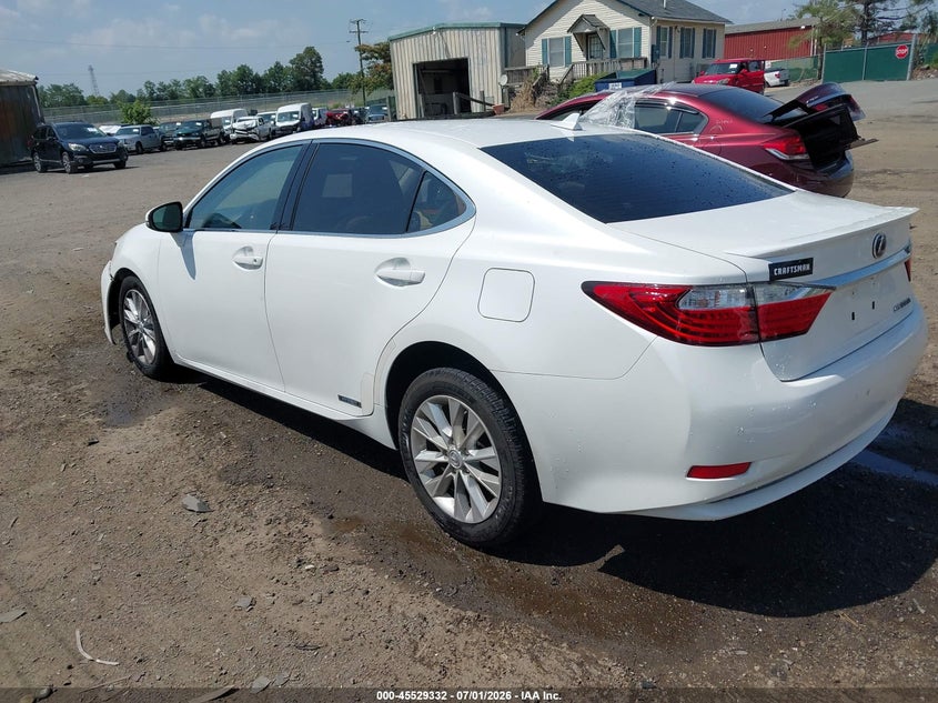 AtlanticExpress - Lexus ES 300h