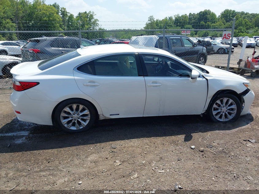 AtlanticExpress - Lexus ES 300h