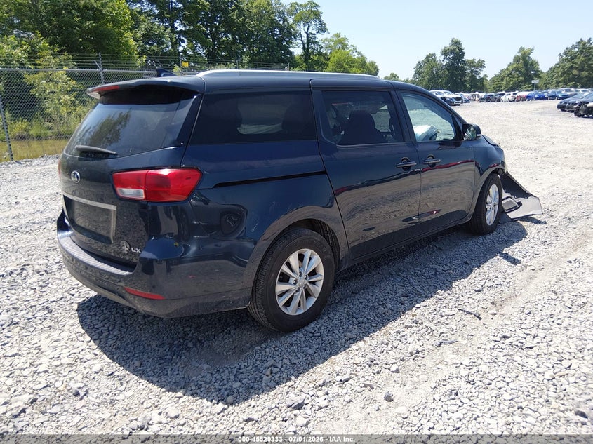 2015 KIA SEDONA auction photo 4