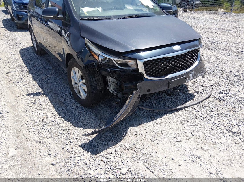 2015 KIA SEDONA auction photo 6