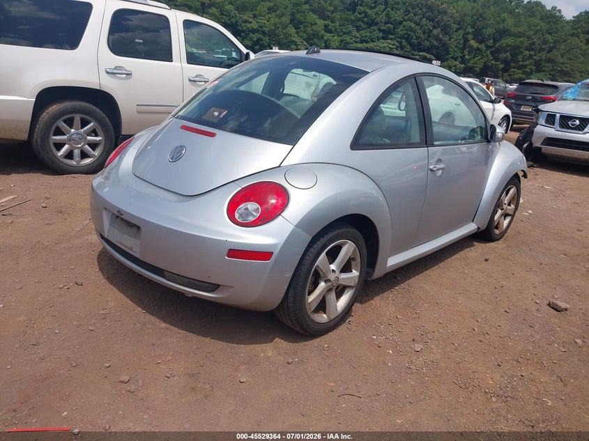 2007 VOLKSWAGEN NEW BEETLE COUPE auction photo 4