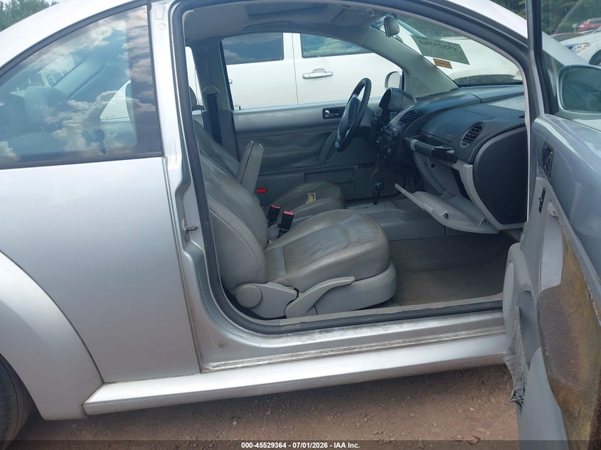 2007 VOLKSWAGEN NEW BEETLE COUPE auction photo 5