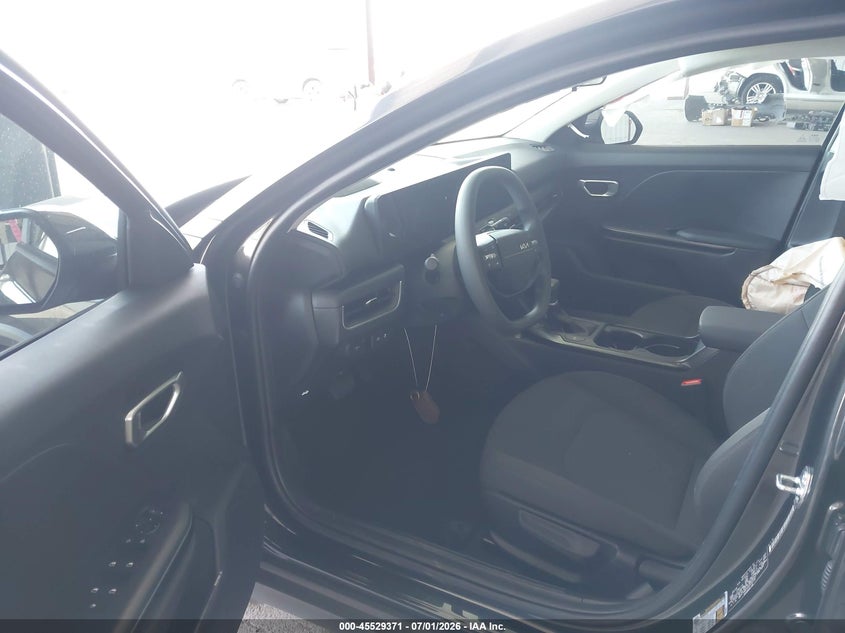 2026 KIA K4 auction photo 5