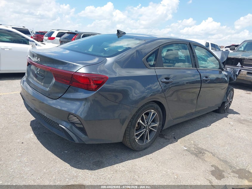 2022 KIA FORTE auction photo 4