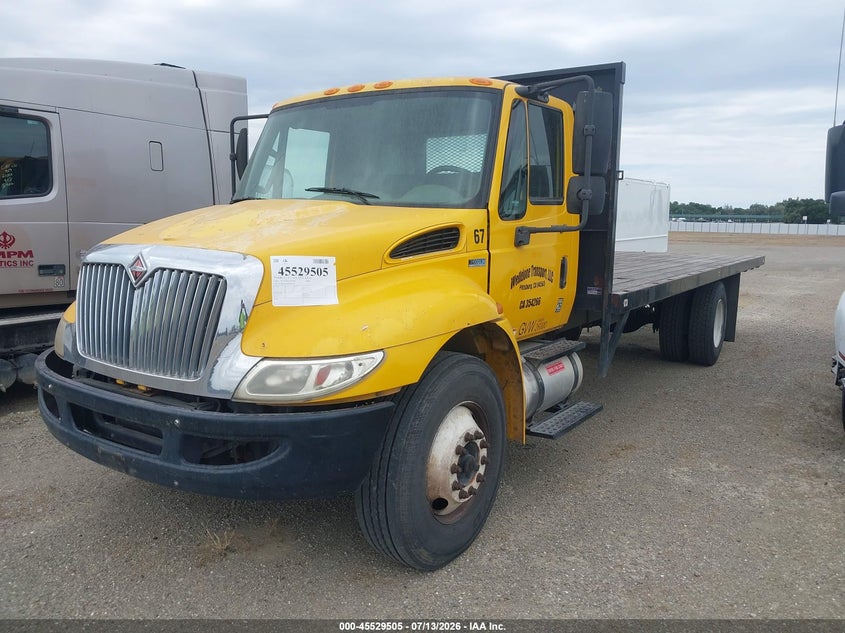 2013 INTERNATIONAL 4000 auction photo 2