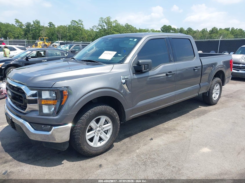 Photo 2 - FORD F-150