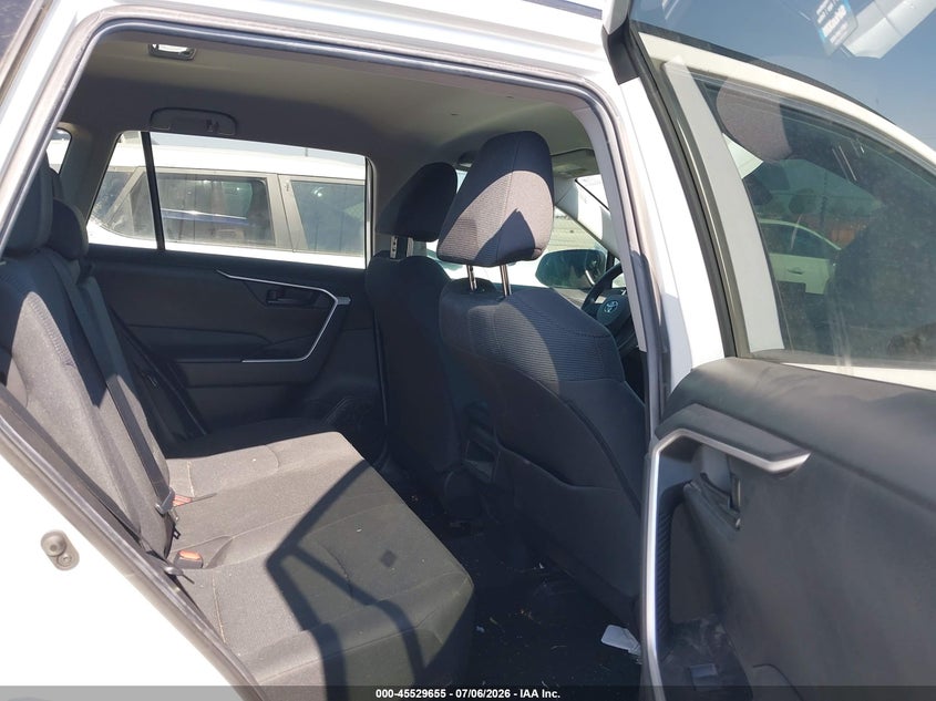 2020 TOYOTA RAV4 auction photo 8